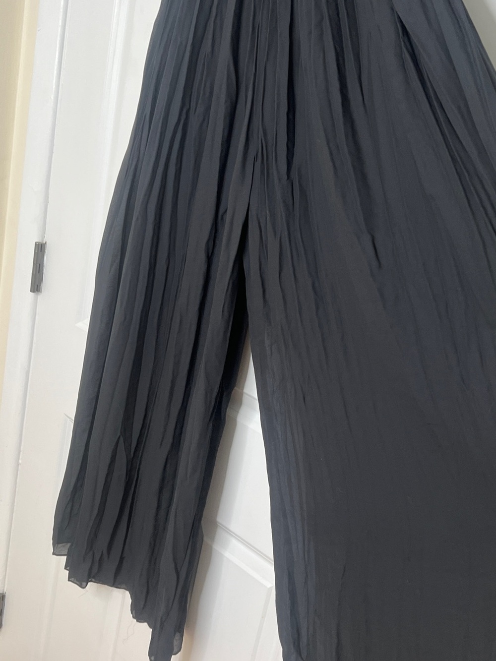 Express Wide-Leg Black Pleated Palazzo Pants - Picture 7 of 9